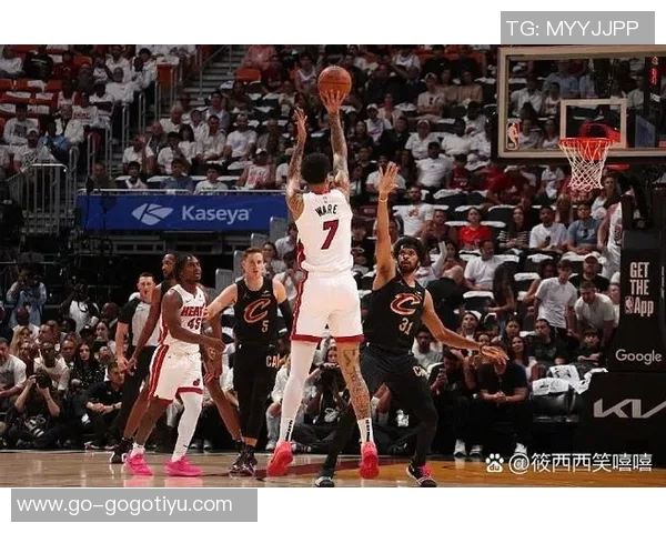 东契奇27岁前创下83次三双佳绩历史排名第四仅次于大O约基奇和魔术师