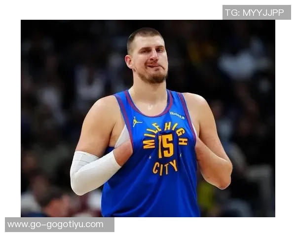 约基奇Joker2高低帮新配色发布黑白反转颜值对比引发热议 约基奇Joker2高低帮新配色发布黑白反转颜值对比引发热议