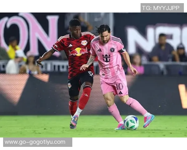 梅西在纽约红牛赛场的惊艳表现让对手愤怒难平他如狂风般不可阻挡