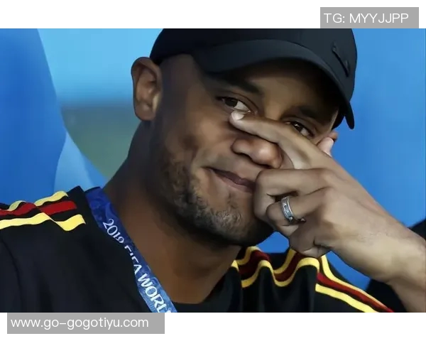 法尔克透露孔帕尼对17岁边锋麦克的高度认可或将外租锻炼提升出场机会 法尔克透露孔帕尼对17岁边锋麦克的高度认可或将外租锻炼提升出场机会